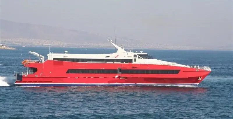 Catamaran de vânzare