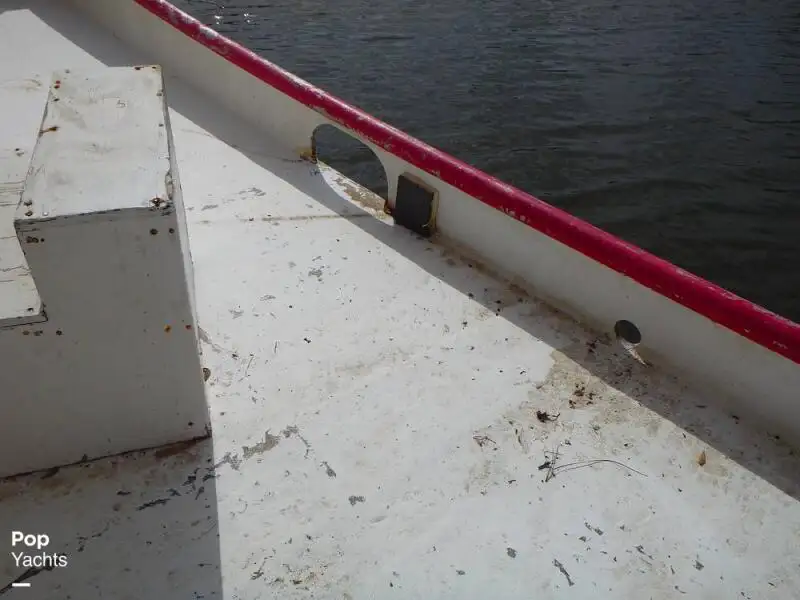 Nava de pescuit tip trauler de vânzare
