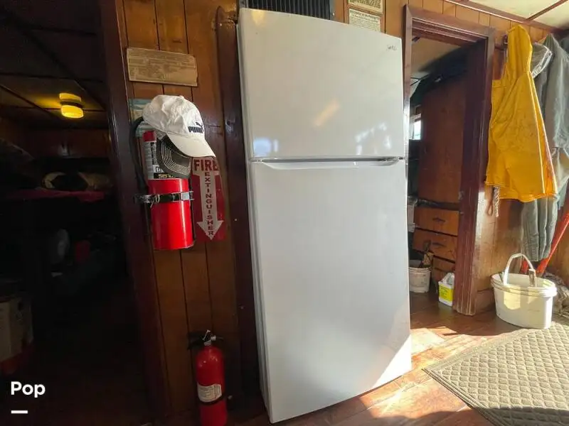 Nava de pescuit tip trauler de vânzare