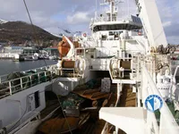 Nava de pescuit tip trauler de vânzare