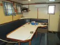 Nava de pescuit cu linii lungi de vânzare