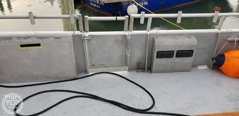 Nava de pescuit tip trauler de vânzare