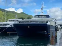 Catamaran de vânzare