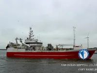 Nava de pescuit tip trauler de vânzare
