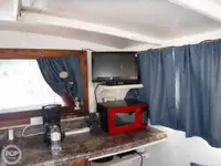 Nava de pescuit tip trauler de vânzare