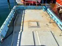Nava de pescuit tip trauler de vânzare