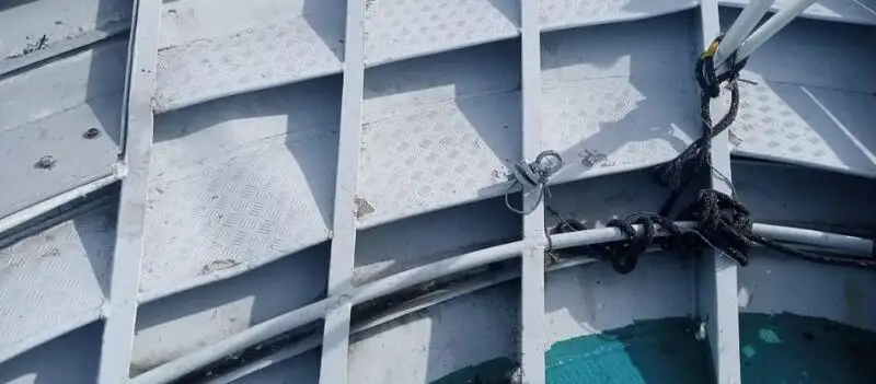 Nava de pescuit tip trauler de vânzare