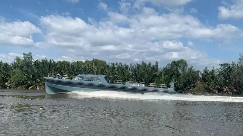Navă de transport echipaj de vânzare