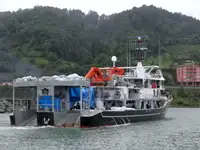 Nava de pescuit cu plase purseine de vânzare