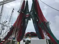 Nava de pescuit tip trauler de vânzare