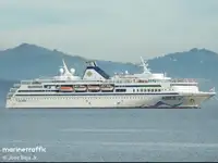 Navă de croazieră de vânzare