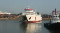 Navă cu feribotul de vânzare
