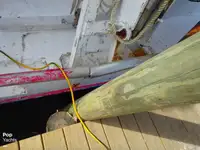 Nava de pescuit tip trauler de vânzare