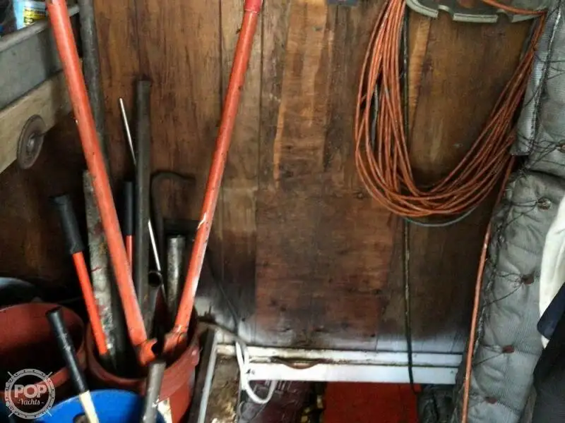 Nava de pescuit tip trauler de vânzare