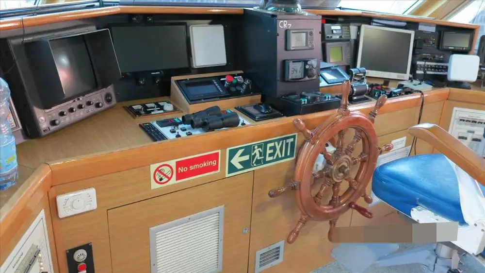 Catamaran de vânzare