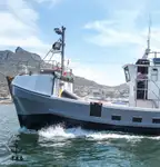 Nava de pescuit tip trauler de vânzare