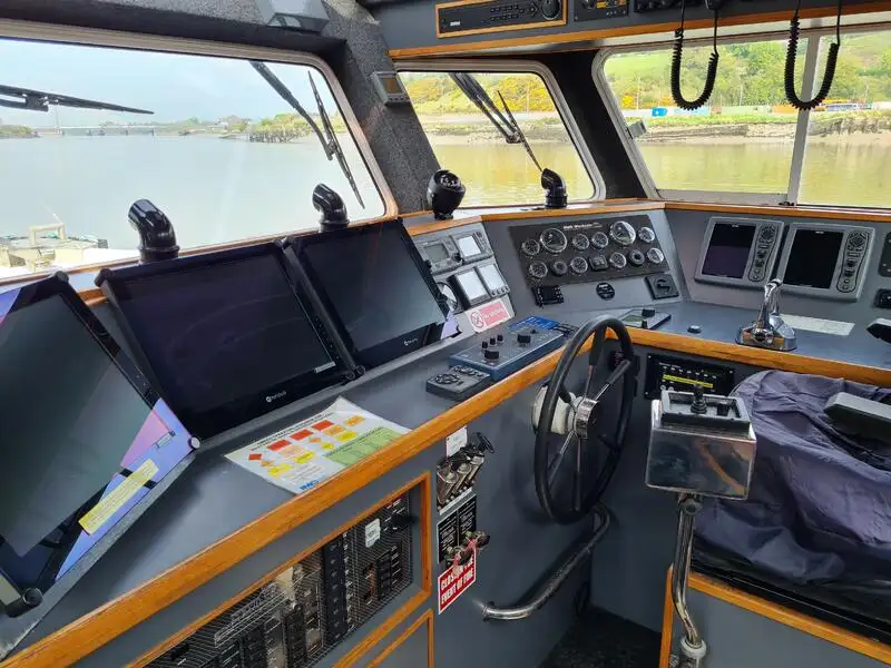 Catamaran de vânzare