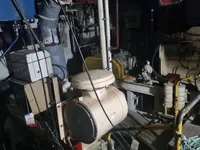 Nava de pescuit tip trauler de vânzare