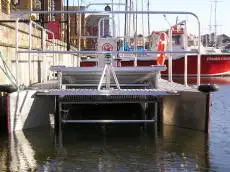 Nava container de vânzare