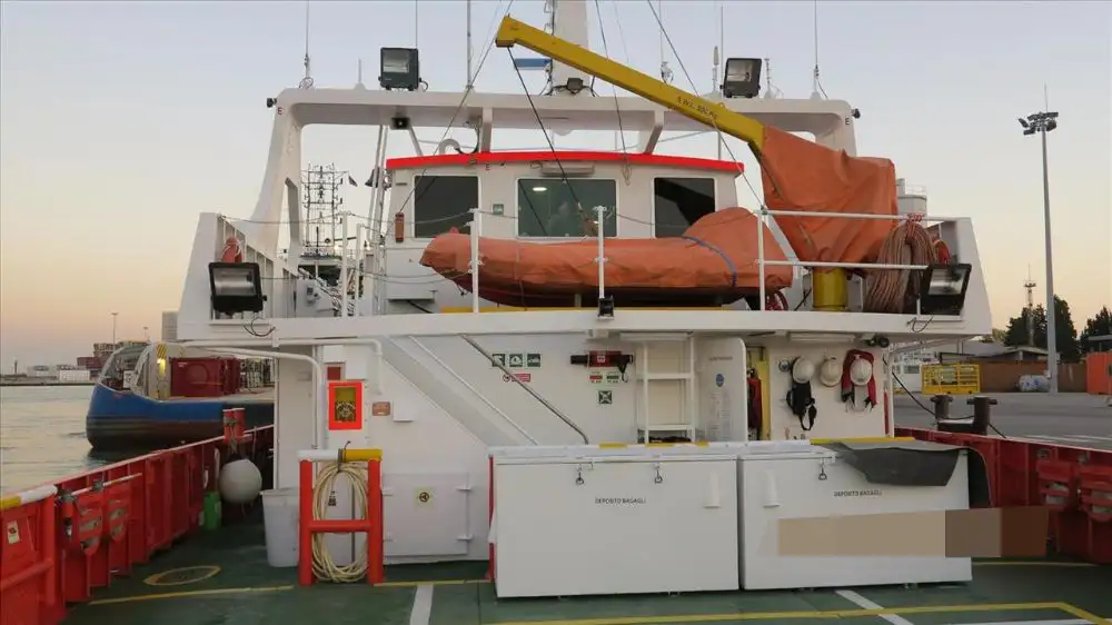 Catamaran de vânzare