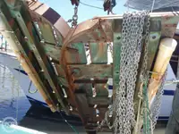 Nava de pescuit tip trauler de vânzare
