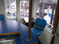 Șalupă de vânzare