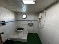 Nava de pescuit tip trauler de vânzare