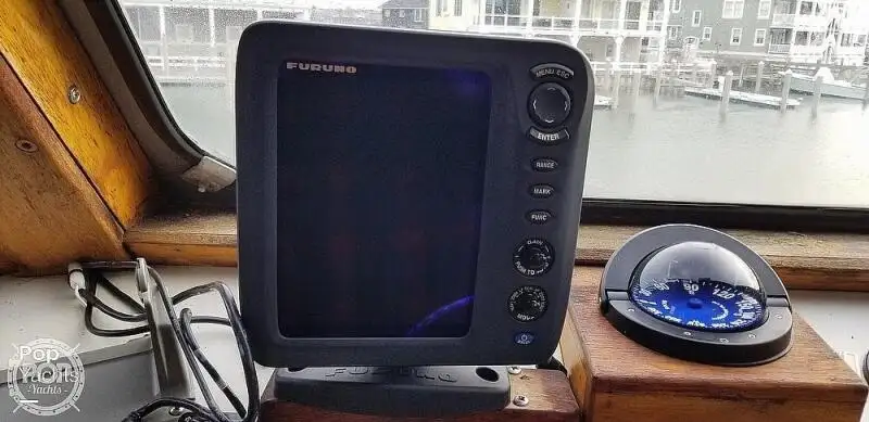 Nava de pescuit tip trauler de vânzare