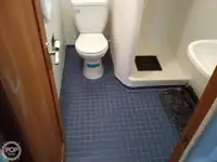 Șalupă de vânzare