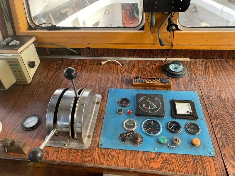 Ambarcațiuni de lucru de vânzare