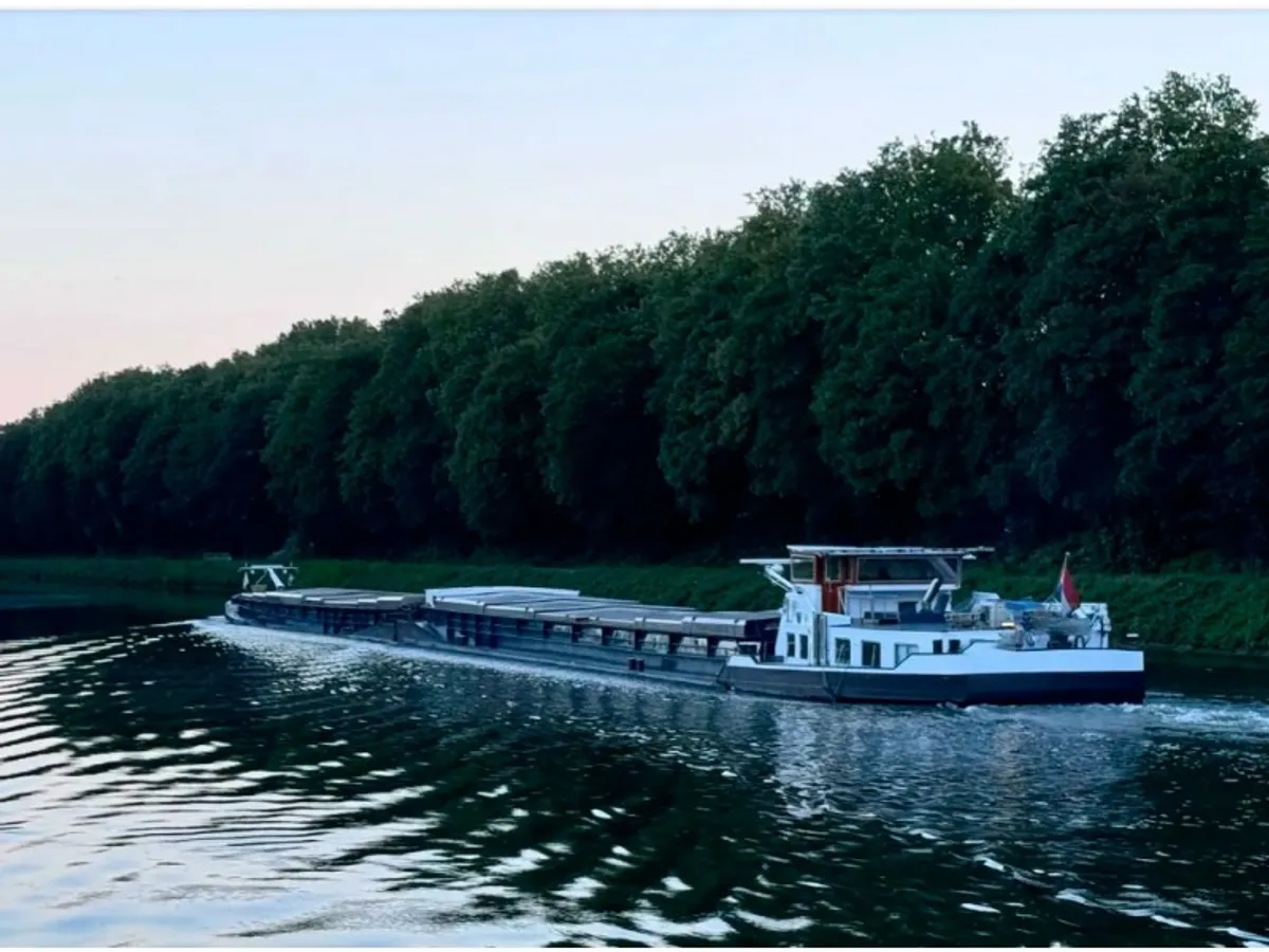 Barjă de vânzare