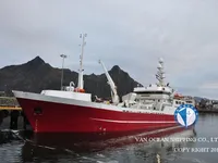 Nava de pescuit tip trauler de vânzare