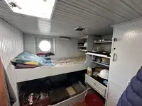 Nava de pescuit tip trauler de vânzare