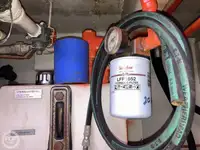 Ambarcațiune de debarcare, cu rezervoare de vânzare