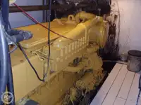 Nava de pescuit tip trauler de vânzare