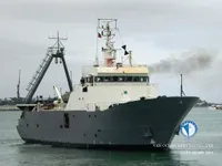 Nava de pescuit tip trauler de vânzare
