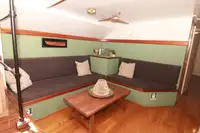 Hotel plutitor de vânzare