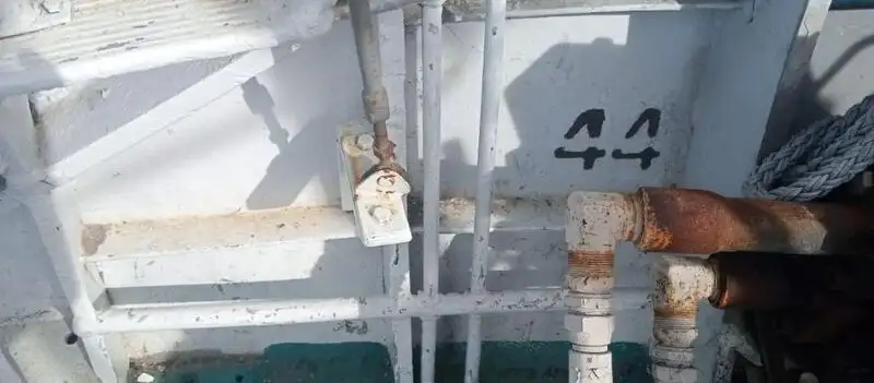 Nava de pescuit tip trauler de vânzare