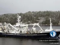 Nava de pescuit tip trauler de vânzare