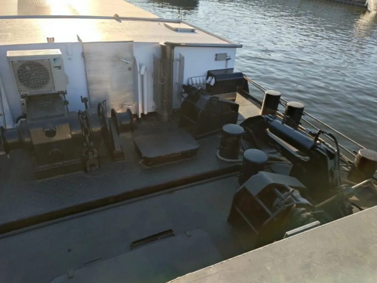 Barjă de vânzare