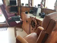 Nava de pescuit tip trauler de vânzare