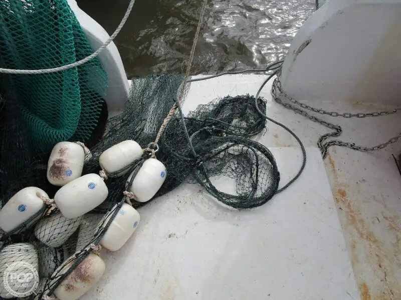 Nava de pescuit tip trauler de vânzare