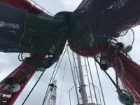 Nava de pescuit tip trauler de vânzare