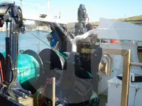 Nava de pescuit tip trauler de vânzare