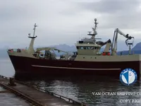Nava de pescuit cu plase purseine de vânzare