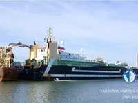 Nava de pescuit tip trauler de vânzare