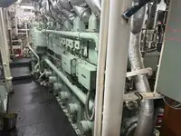 Nava de pescuit tip trauler de vânzare