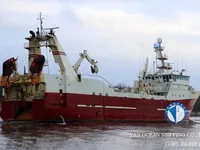 Nava de pescuit tip trauler de vânzare