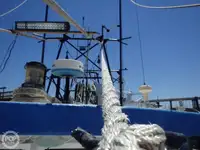 Nava de pescuit tip trauler de vânzare