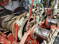Nava de pescuit tip trauler de vânzare